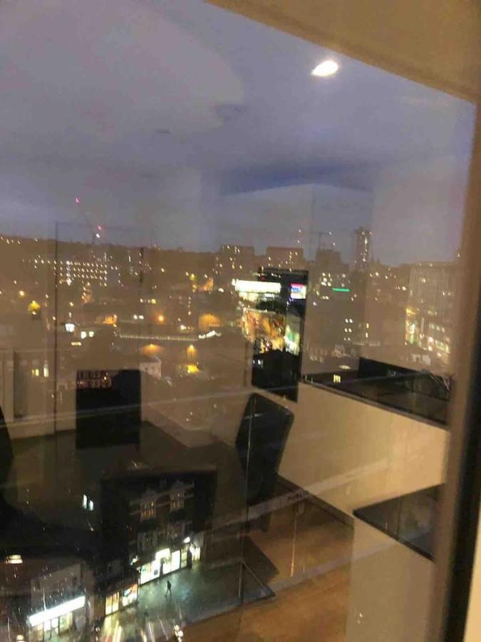 High View Two Bedroom Apartment In Woolwich ロンドン エクステリア 写真