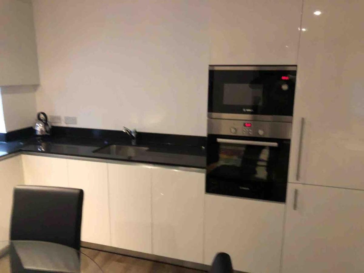 High View Two Bedroom Apartment In Woolwich ロンドン エクステリア 写真