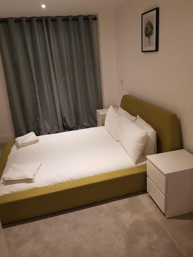 High View Two Bedroom Apartment In Woolwich ロンドン エクステリア 写真