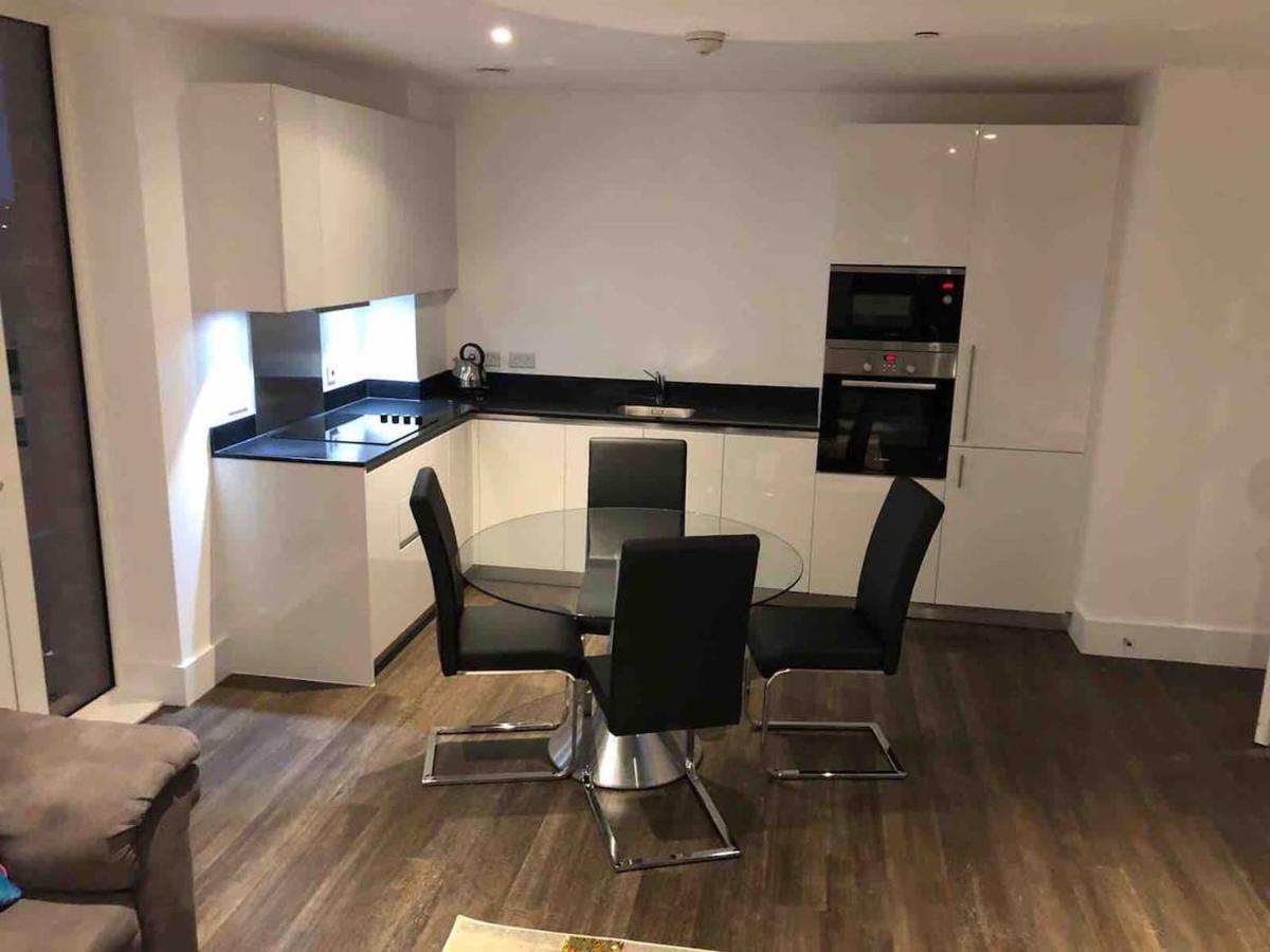 High View Two Bedroom Apartment In Woolwich ロンドン エクステリア 写真