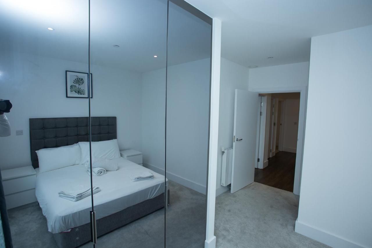 High View Two Bedroom Apartment In Woolwich ロンドン エクステリア 写真