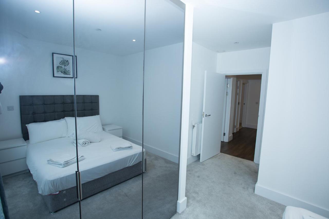 High View Two Bedroom Apartment In Woolwich ロンドン エクステリア 写真