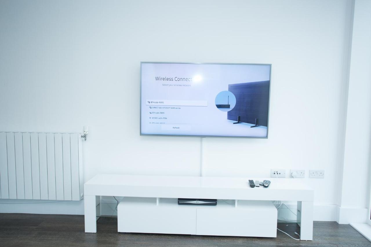 High View Two Bedroom Apartment In Woolwich ロンドン エクステリア 写真