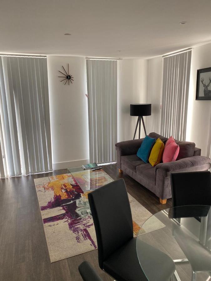 High View Two Bedroom Apartment In Woolwich ロンドン エクステリア 写真