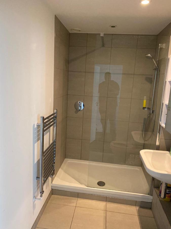High View Two Bedroom Apartment In Woolwich ロンドン エクステリア 写真