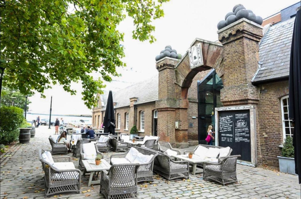 High View Two Bedroom Apartment In Woolwich ロンドン エクステリア 写真